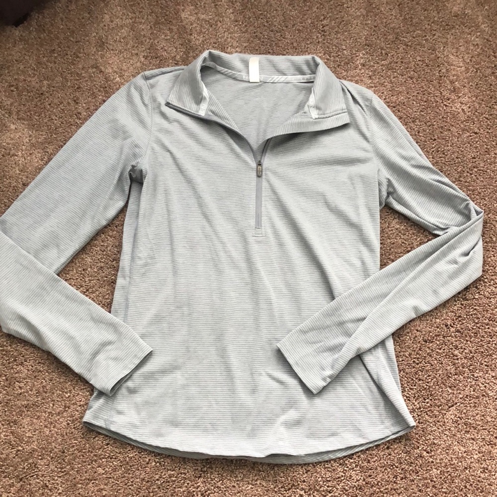 Underarmour run heat gear Women’s medium